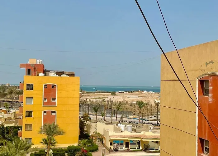 El Hambra Compound Apartment *